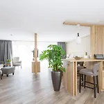 Forsthaus Gruena Betreibergesellschaft Mbh 4*