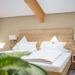 Forsthaus Gruena Betreibergesellschaft Mbh 4*
