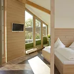 Forsthaus Gruena Betreibergesellschaft Mbh Hotel 4*