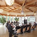 Forsthaus Gruena Betreibergesellschaft Mbh 4*