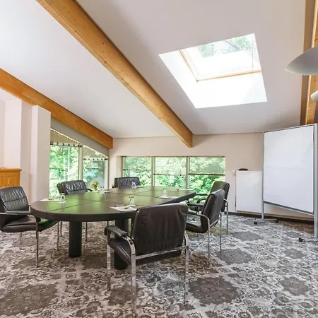 호텔 Forsthaus Gruena Betreibergesellschaft Mbh