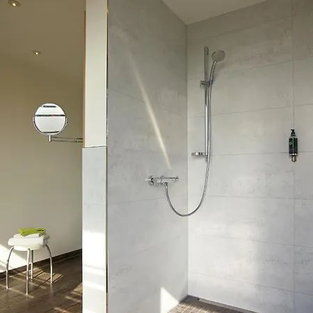 호텔 Forsthaus Gruena Betreibergesellschaft Mbh 켐니츠