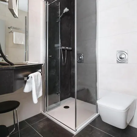 Forsthaus Gruena Betreibergesellschaft Mbh 4* 켐니츠