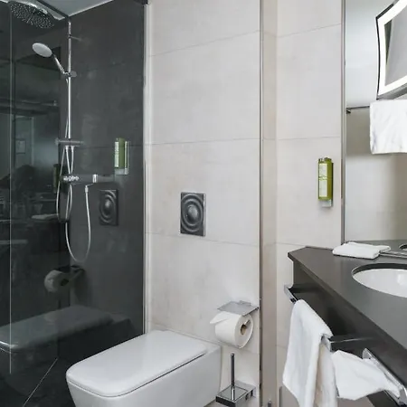 Forsthaus Gruena Betreibergesellschaft Mbh 4*