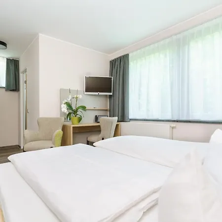 Forsthaus Gruena Betreibergesellschaft Mbh 호텔