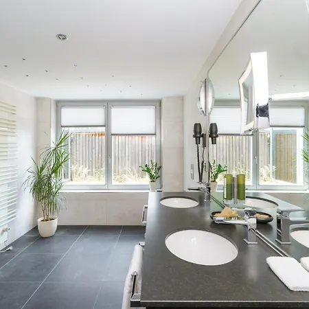 Forsthaus Gruena Betreibergesellschaft Mbh 켐니츠