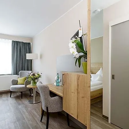 Hotel Forsthaus Gruena Betreibergesellschaft Mbh