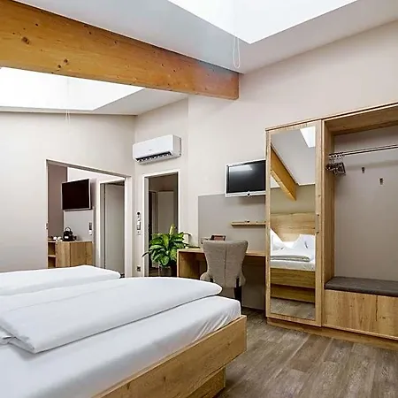 Hotel Forsthaus Gruena Betreibergesellschaft Mbh 4*