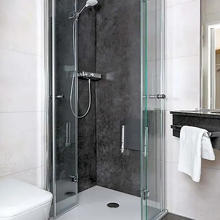 Hotel Forsthaus Gruena Betreibergesellschaft Mbh 4*