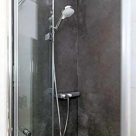Hotel Forsthaus Gruena Betreibergesellschaft Mbh
