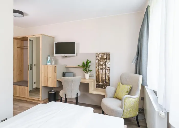 Forsthaus Gruena Betreibergesellschaft Mbh فندق