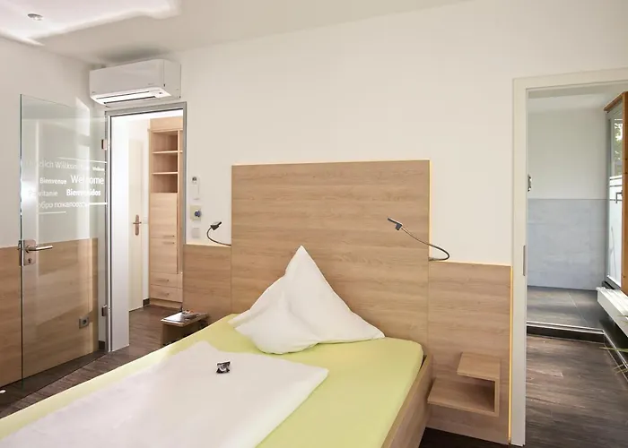 Forsthaus Gruena Betreibergesellschaft Mbh 4*