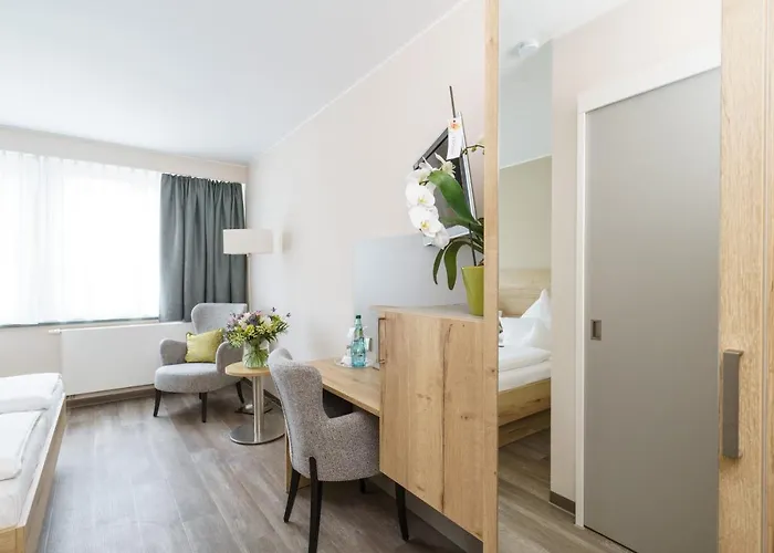 Forsthaus Gruena Betreibergesellschaft Mbh 4*