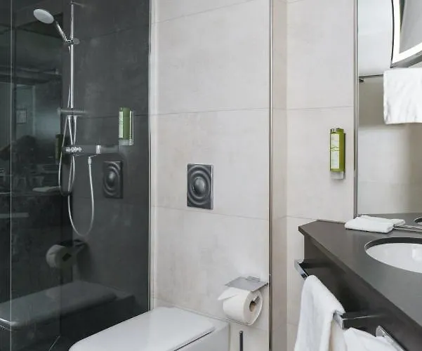 Forsthaus Gruena Betreibergesellschaft Mbh 4*