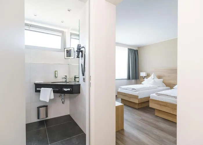 Forsthaus Gruena Betreibergesellschaft Mbh فندق شيمنيتز