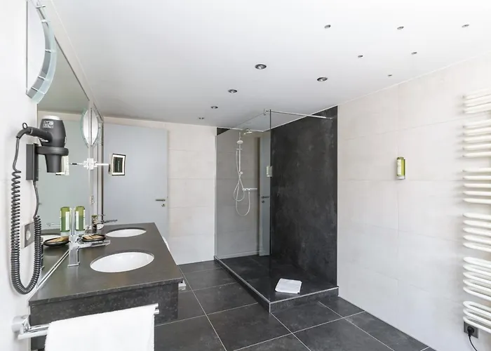 Forsthaus Gruena Betreibergesellschaft Mbh شيمنيتز