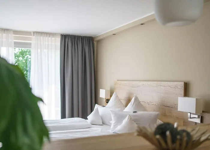 Forsthaus Gruena Betreibergesellschaft Mbh