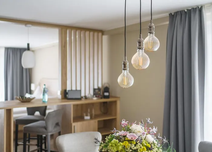 Forsthaus Gruena Betreibergesellschaft Mbh