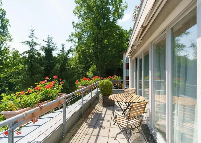 Forsthaus Gruena Betreibergesellschaft Mbh فندق